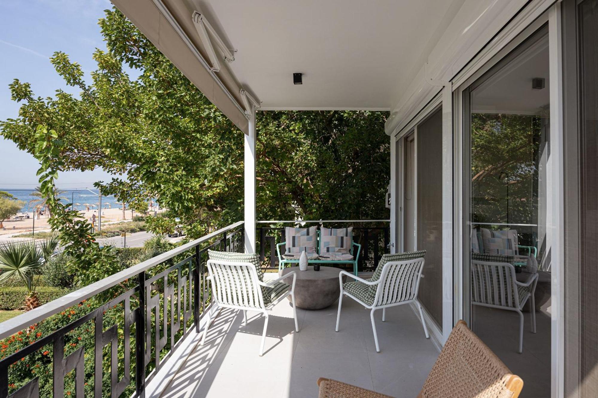 Glyfada Unique Apartment Athens