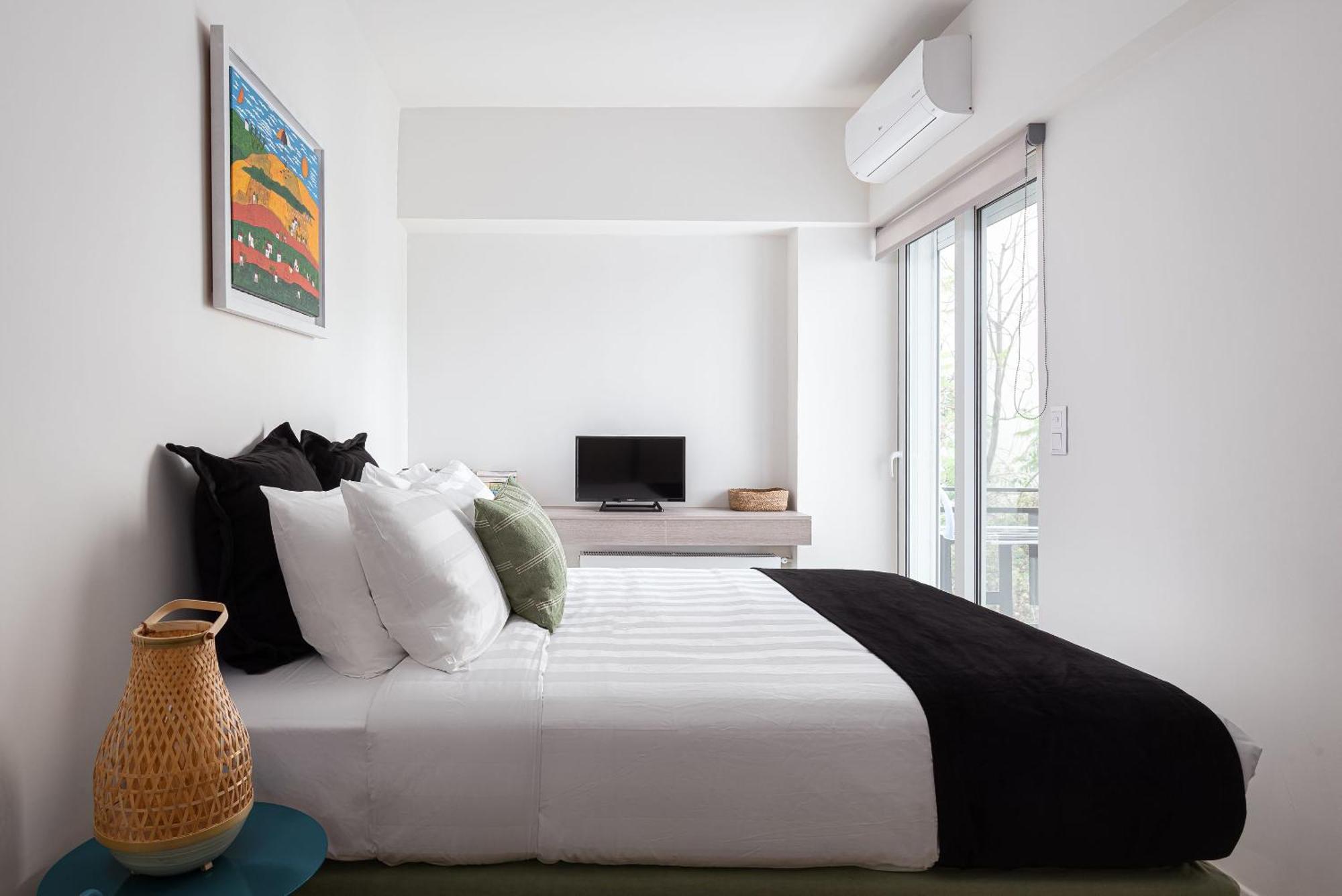 Glyfada Unique Apartment Athens